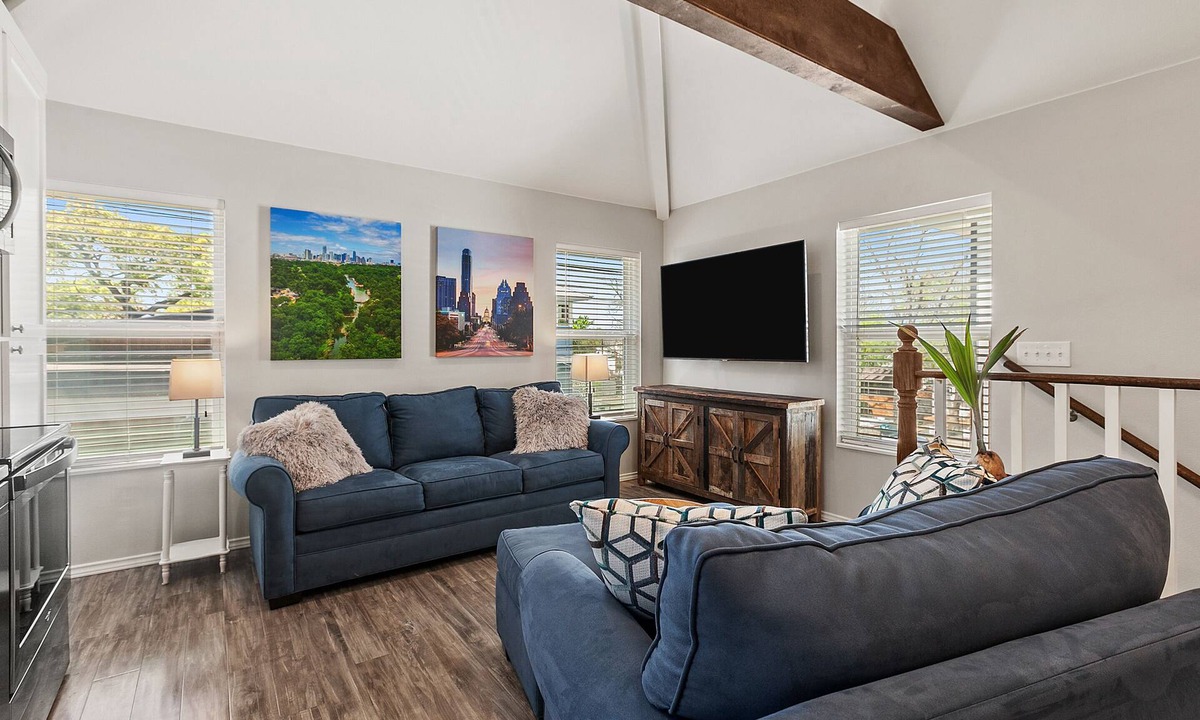 SoFi Condo | 1 BR condo in HEART of SOCO! 1 block to action!
