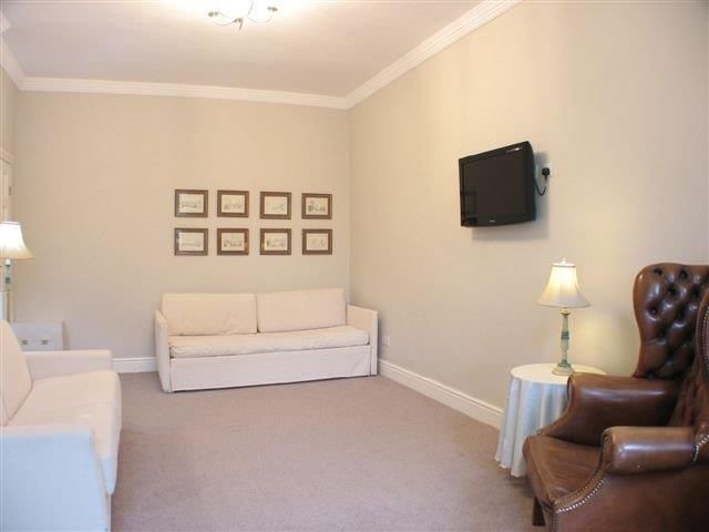 Brondesbury Park Apartment | 1 BR on Willesden Green - 232458