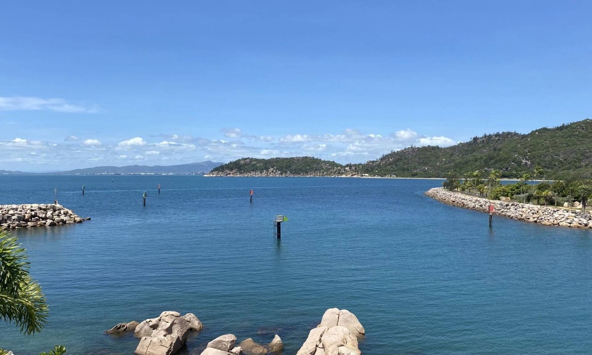 Nelly Bay Apartment | 1 Bright Point Apartment 2303