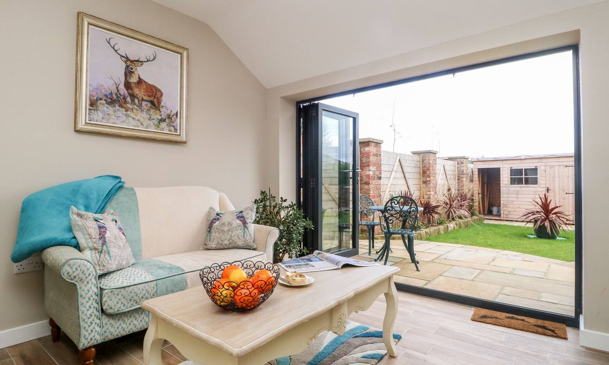 Fridaythorpe Cottage | 1 Church Barns