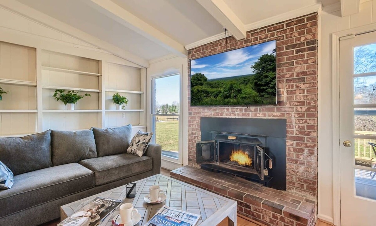 Franklin House | 1 Country House Game Room BBQ Near Nashville TA