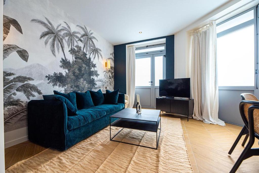 15th Arrondissement Apartment | 1 Cozy 1BR Exhibition Centre Porte de Versailles