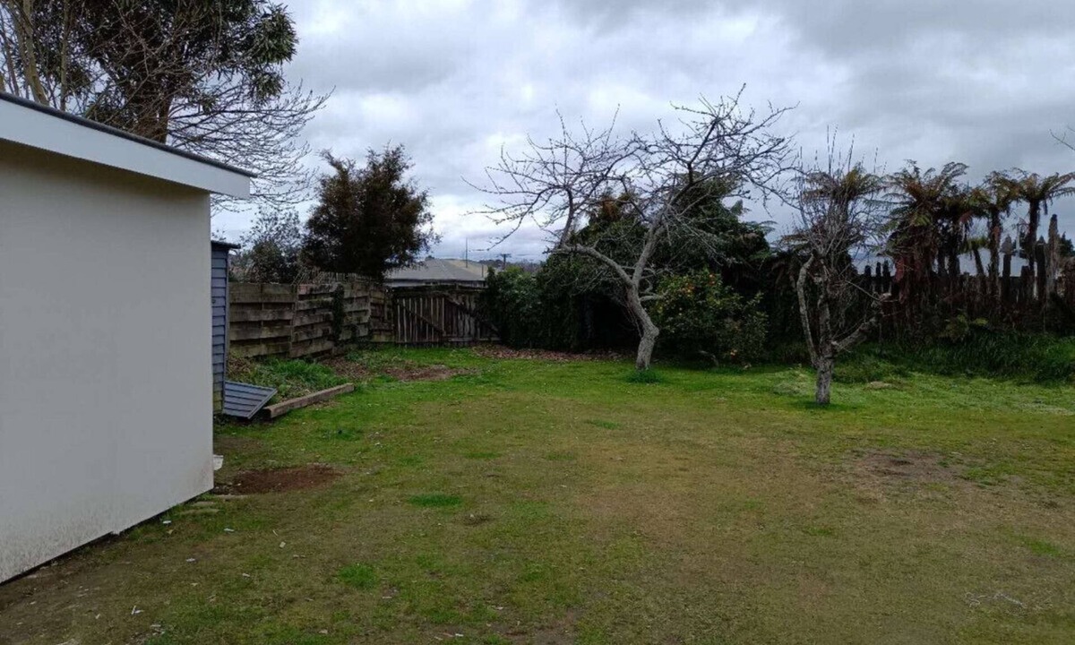 Selwyn Heights Ski Chalet | 1 Double 1 Sofa Beds Garden Chalet B