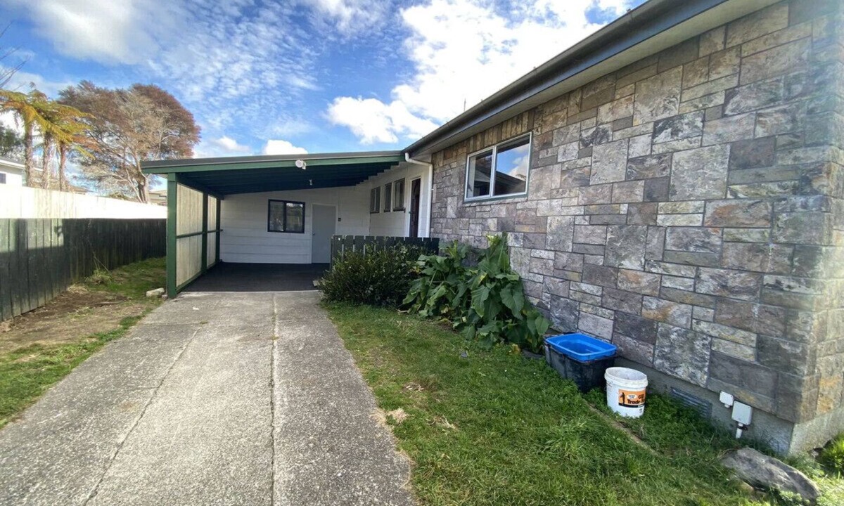 Kawaha Point Ski Chalet | 1 Double Beds Studio 95 Aquirus Drive