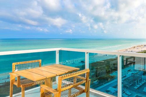 South Beach Apartment | 1 Hotel - Direct Ocean View 1 Bedroom 1 Bath Suite