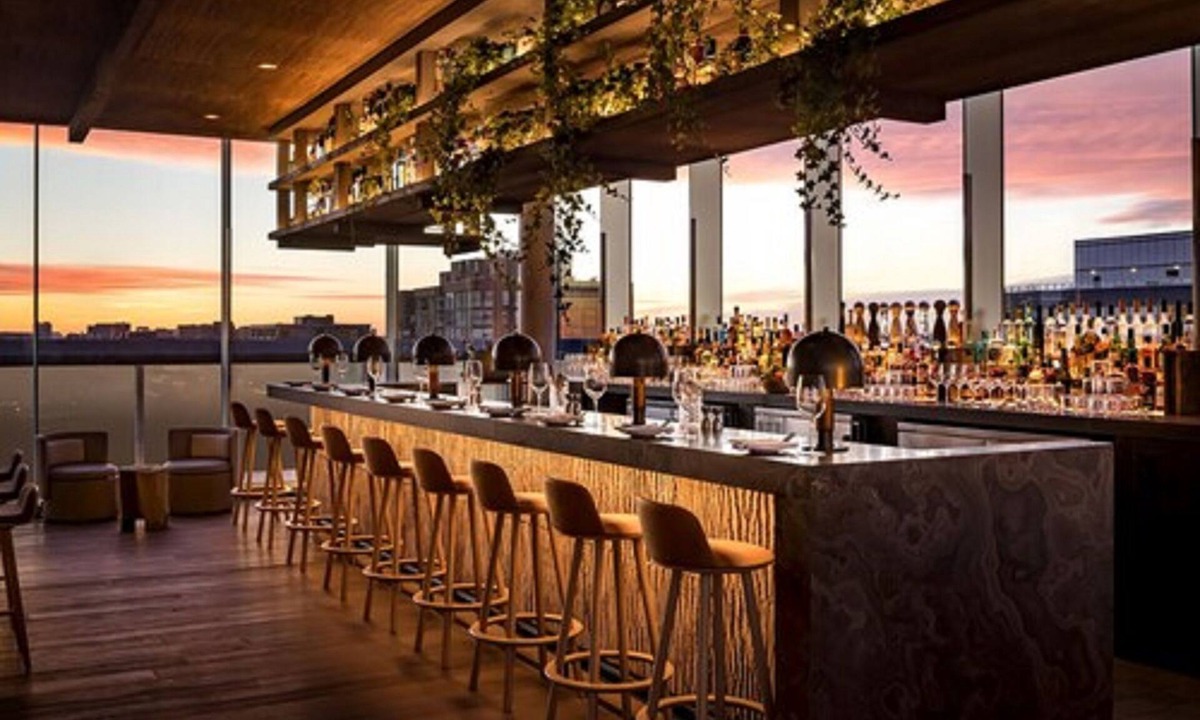 Wellington Place Hotel | 1 Hotel Toronto