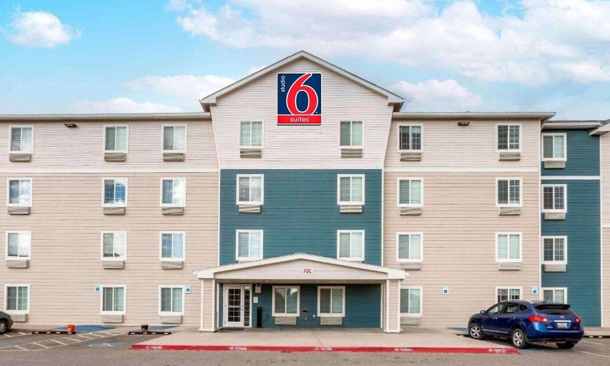 El Dorado West Apartment | 1 King Bed | Hearing Accessible, Kitchen