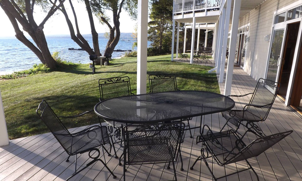 La Pointe Condo | # 1 Lakeside