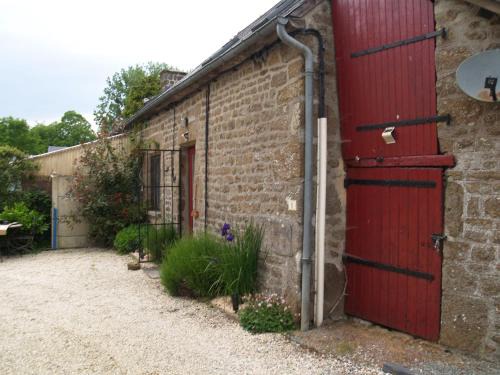 Couesmes-Vauce House | 1 Le Petit Bure