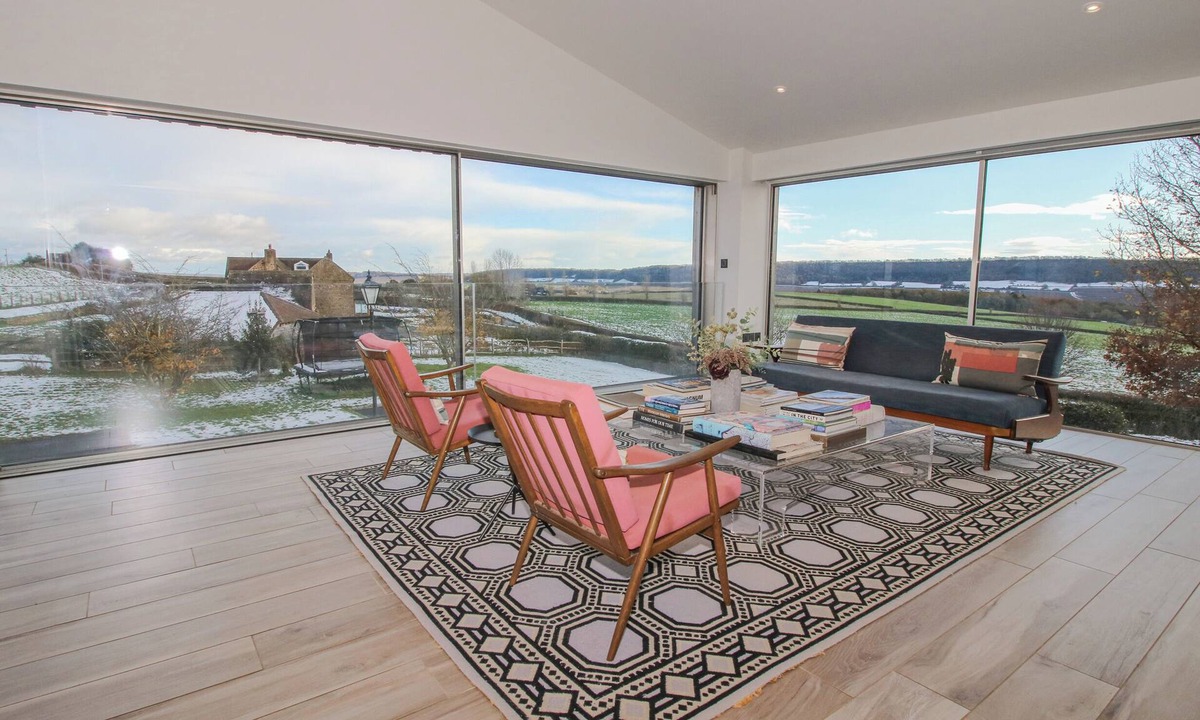 Eaton Mascott Cottage | 1 Little Broomcroft