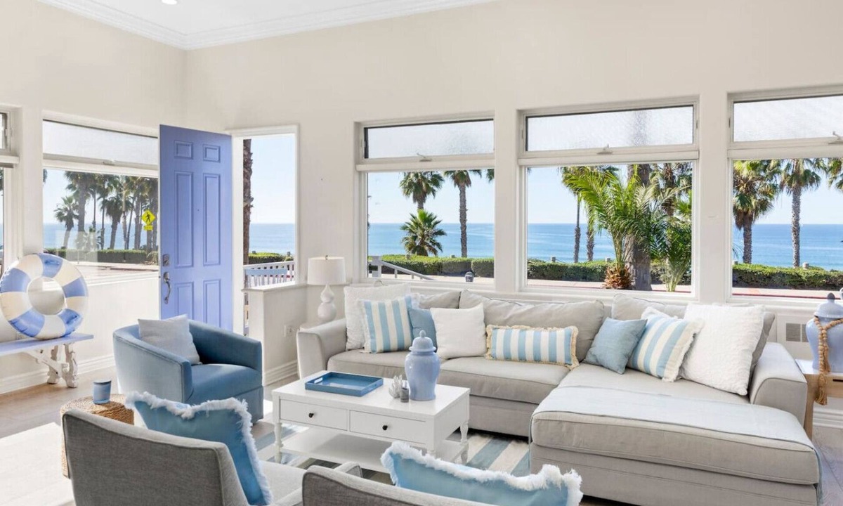Townsite House | #1 Location, Spacious Beach House, Steps to Fun