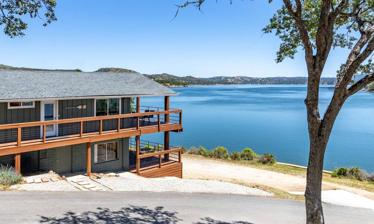 Bradley Cabin | 1. Main House- 2 units in 1 (on private peninsula with dock)