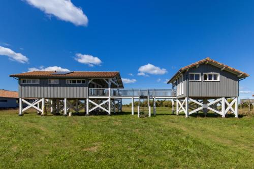 Talais House | 1 maison et son studio sur pilotis