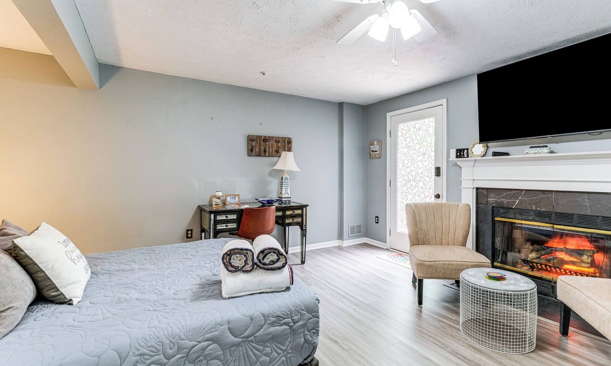 Croom Apartment | 1 Mi to Boardwalk: Convenient North Beach Apt!