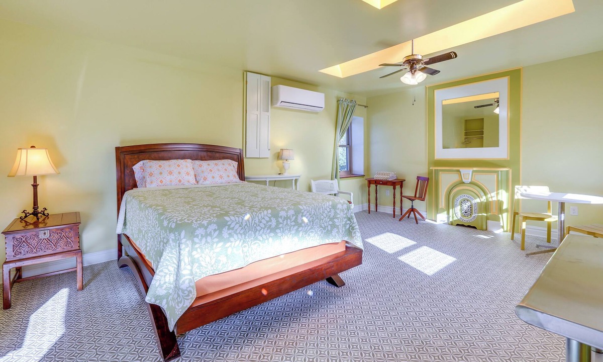 Smoketown Jackson Apartment | 1 Mi to Convention Center: The ‘Eagle's Nest’
