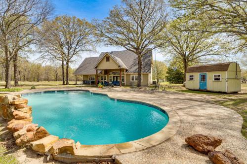 Emory House | 1 Mi to Lake Fork! Countryside Escape w/Pool