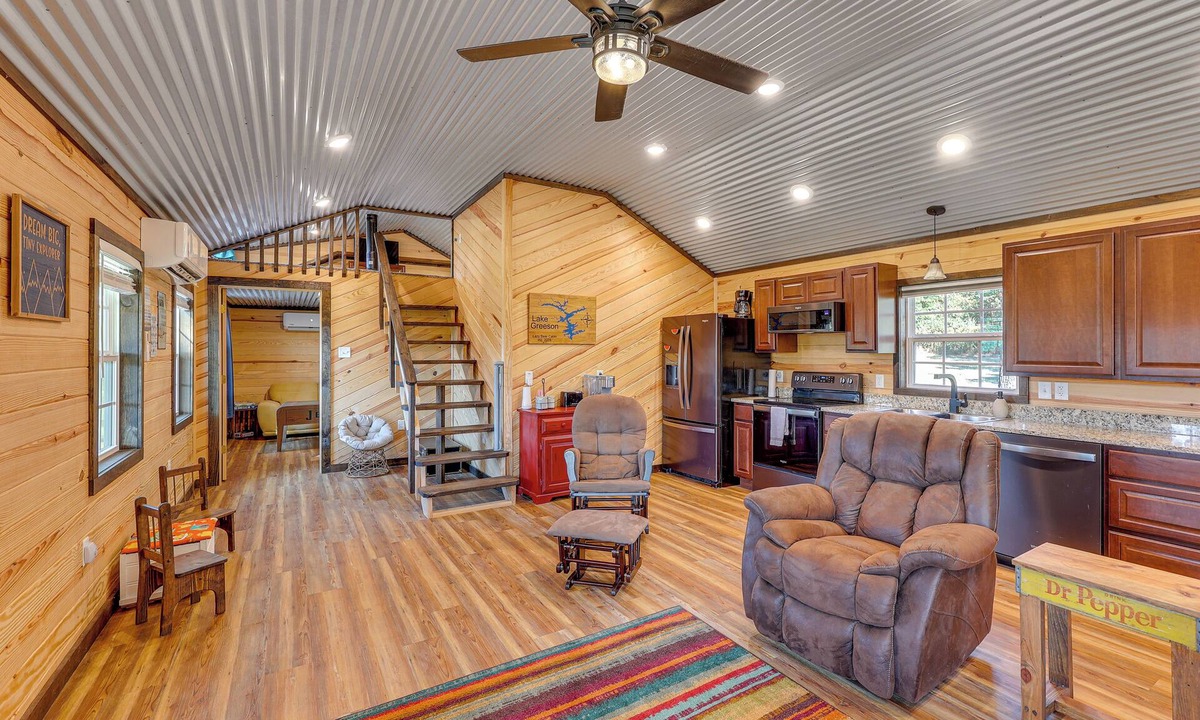 Amity Cabin | ~ 1 Mi to Lake Greeson & Ramp: 'Lazy Bear Cabin'