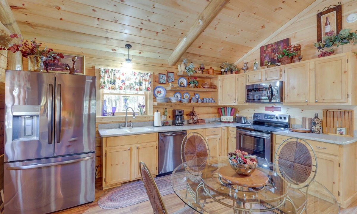 Tumbling Shoals Cabin | 1 Mi to Lake! Tumbling Shoals Cabin w/Fire Pit