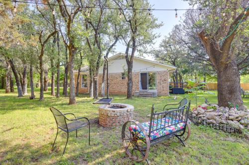 Morgan House | 1 Mi to Lake Whitney: Morgan Home w/Deck!