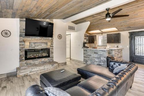 Red Bluff House | 1 Mi to Main St Eats! Single-Level Red Bluff Home