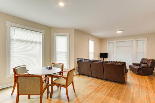 Galesburg Apartment | < 1 Mi to Main St: Quiet Apartment in Galesburg!