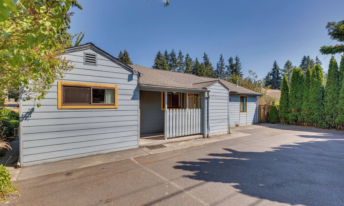 Pinehurst House | < 1 Mi to Mall! Bright Single-Level Seattle Home