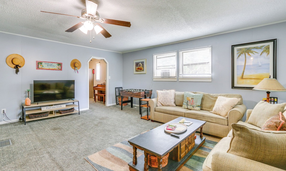 Port Royal House | 1 Mi to Sands Beach: Walkable Island Home w/Yard!