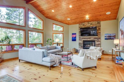 Breckenridge Heights House | 1 Mi to Ski: Breckenridge Home w/View & Hot Tub