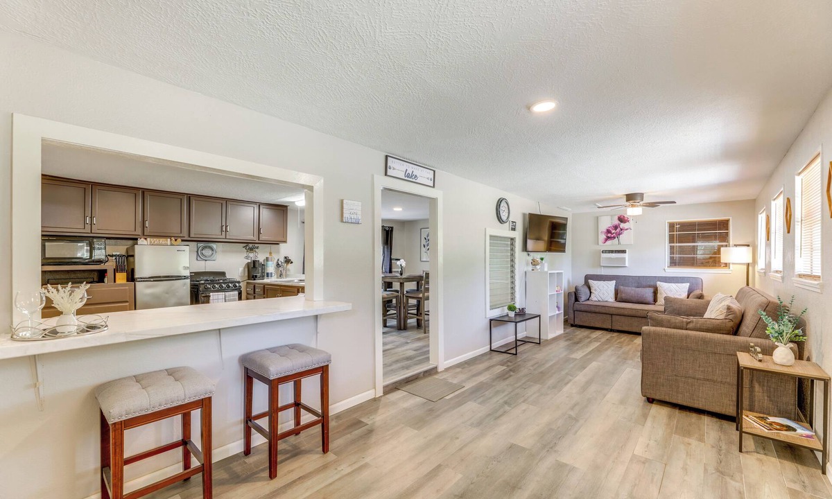 Somerville House | 1 Mi to Somerville Lake: Home w/Spacious Yard