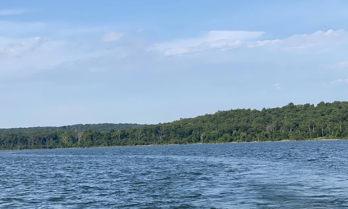 Udall House | 1 mile from Beautiful Lake Norfork 15 minutes from Mountain Home Arkansas
