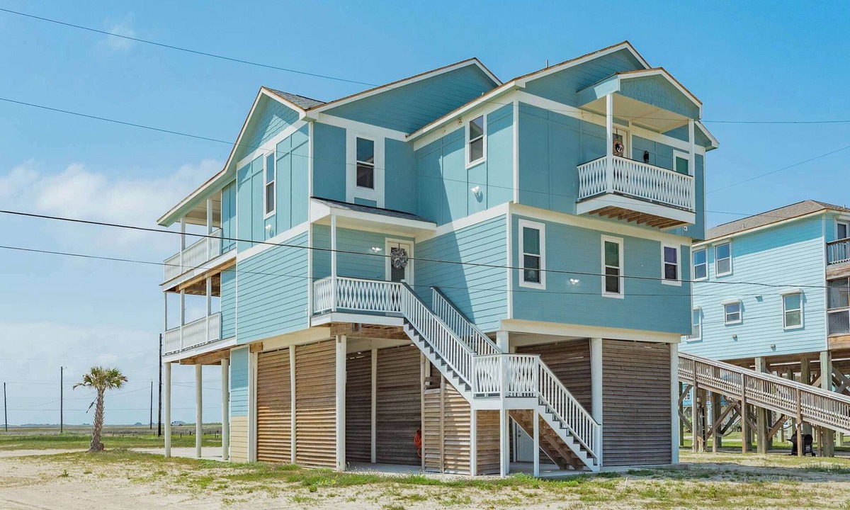 San Luis House | 1 min walk to beach - 7 min drive to Sea Isle