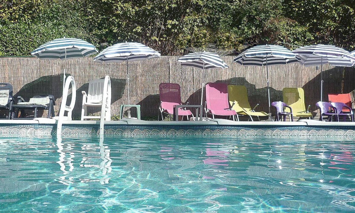 Vernoux-en-Gatine House | 1 of 3 Gites set in 2 lovely acres-Pool-Games field -Wifi-lots to see/do nearby