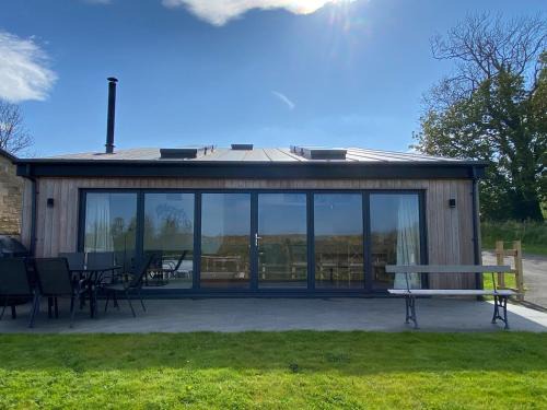 Dunstan House | 1 Orchard Cottages