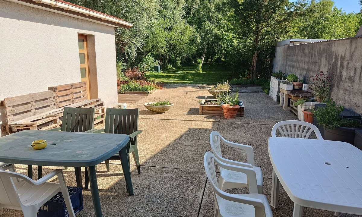 Fruges House | 1-person bed, large desk