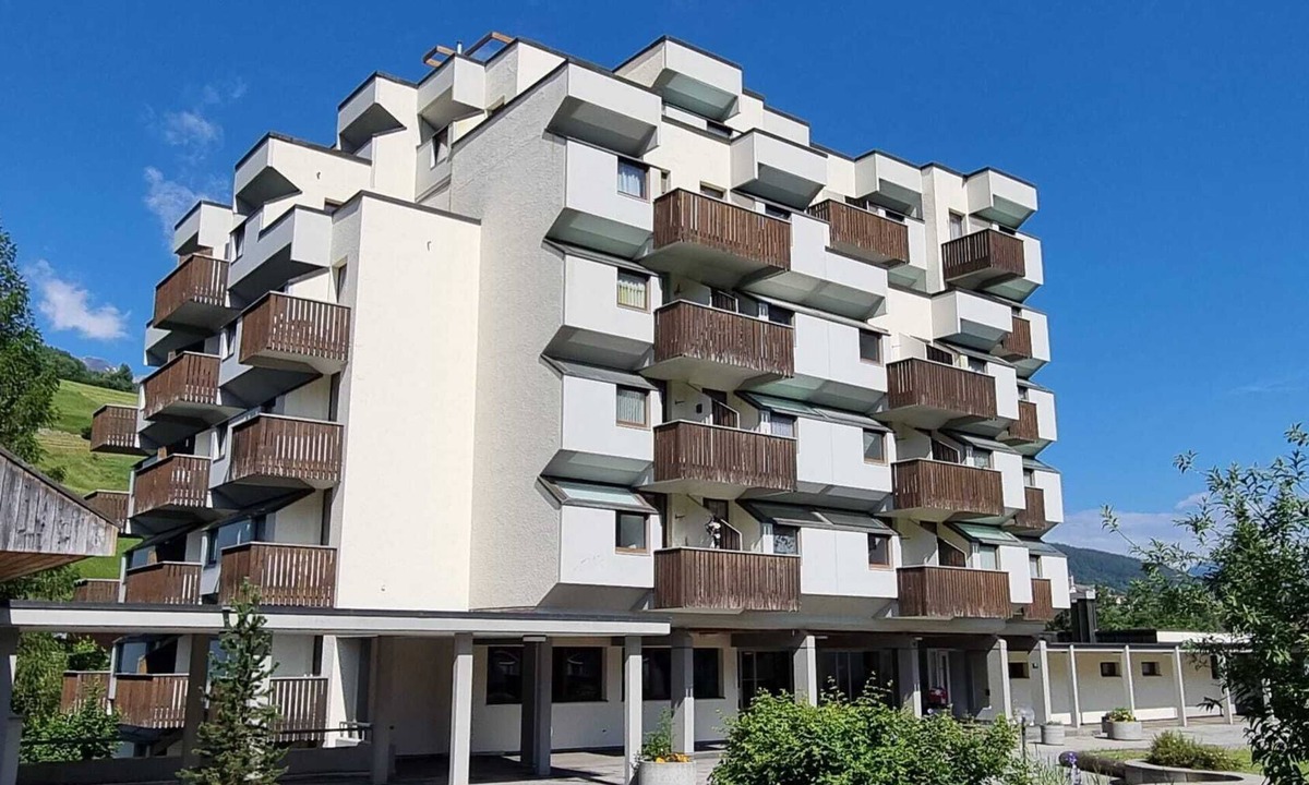 Savognin Apartment | 1 room apartment for 3 people with a view of the ski slope