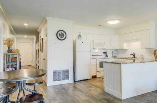 Miramar Beach House | 10 A, One Bedroom Condo
