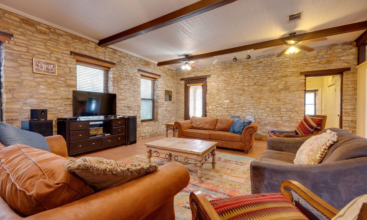 San Marcos House | 10-Acre San Marcos Vacation Rental ~ 6 Mi to TSU!