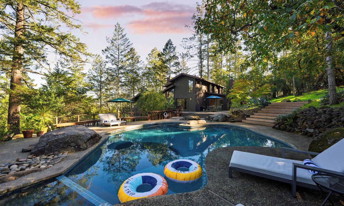 Riebli-Wallace Neighborhood Group House | 10-Acre Wellness Retreat, Pool, Sauna, Ceremony Tent | Fable Sonoma by AvantStay