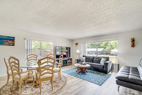 Silver Springs Shores House | 10 Mi to Dtwn Ocala: Dog-Friendly Home w/Fire Pit
