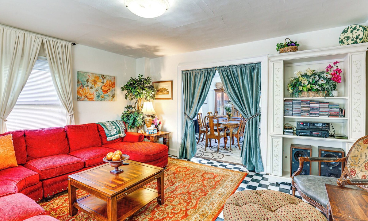 Annville House | < 10 Mi to Hersheypark: Duplex w/Fire Pit + Grill