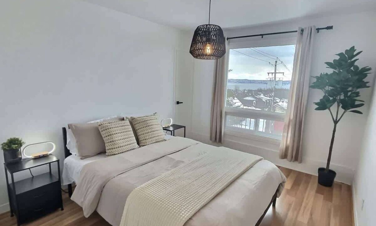 Quartier 5-4 Apartment | 10 min City Center - 2 Bedrooms - 6 people - AC