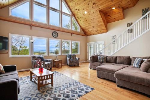 Skyland House | 10 Min to DT Asheville- Biltmore, Fire pit, View