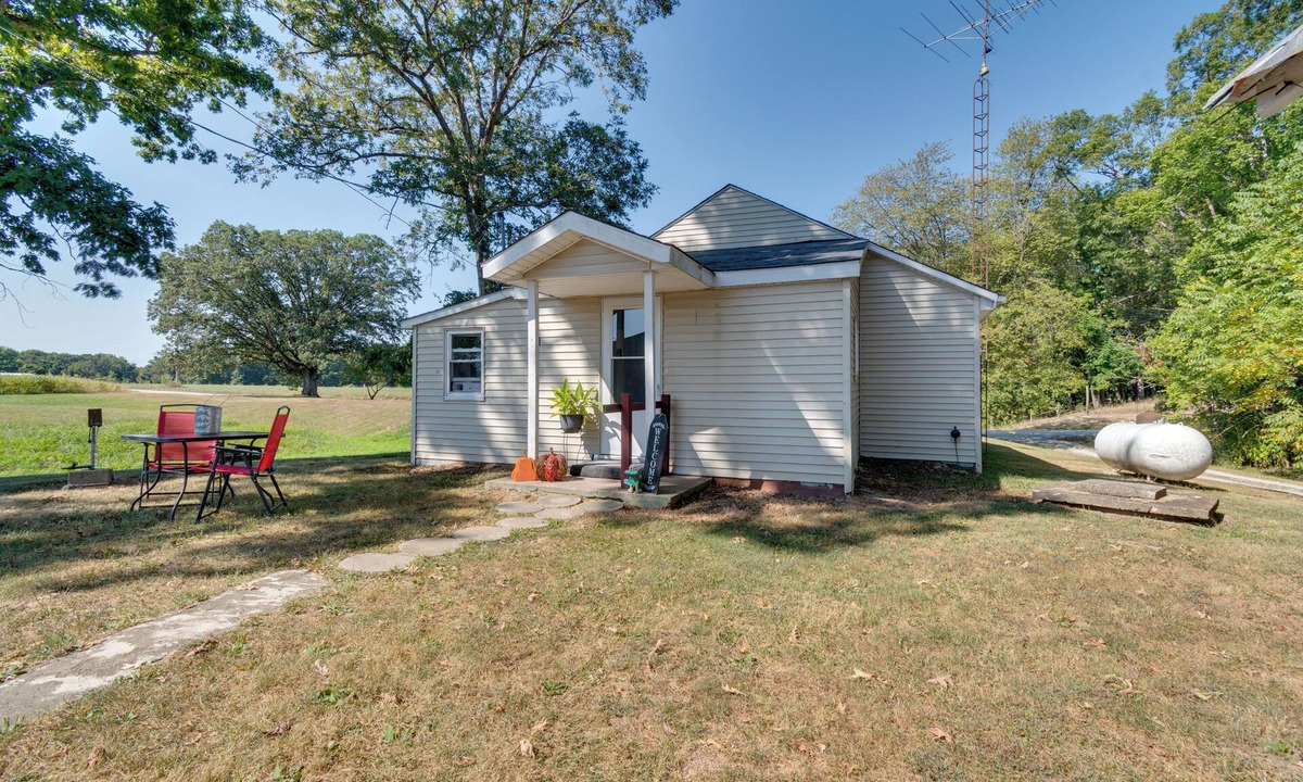 Toledo House | 10 min to Elmarra River: Home w/Fire Pit & Grill!