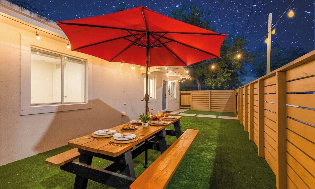 Little Haiti House | 10-min Wynwood, private patio, super central