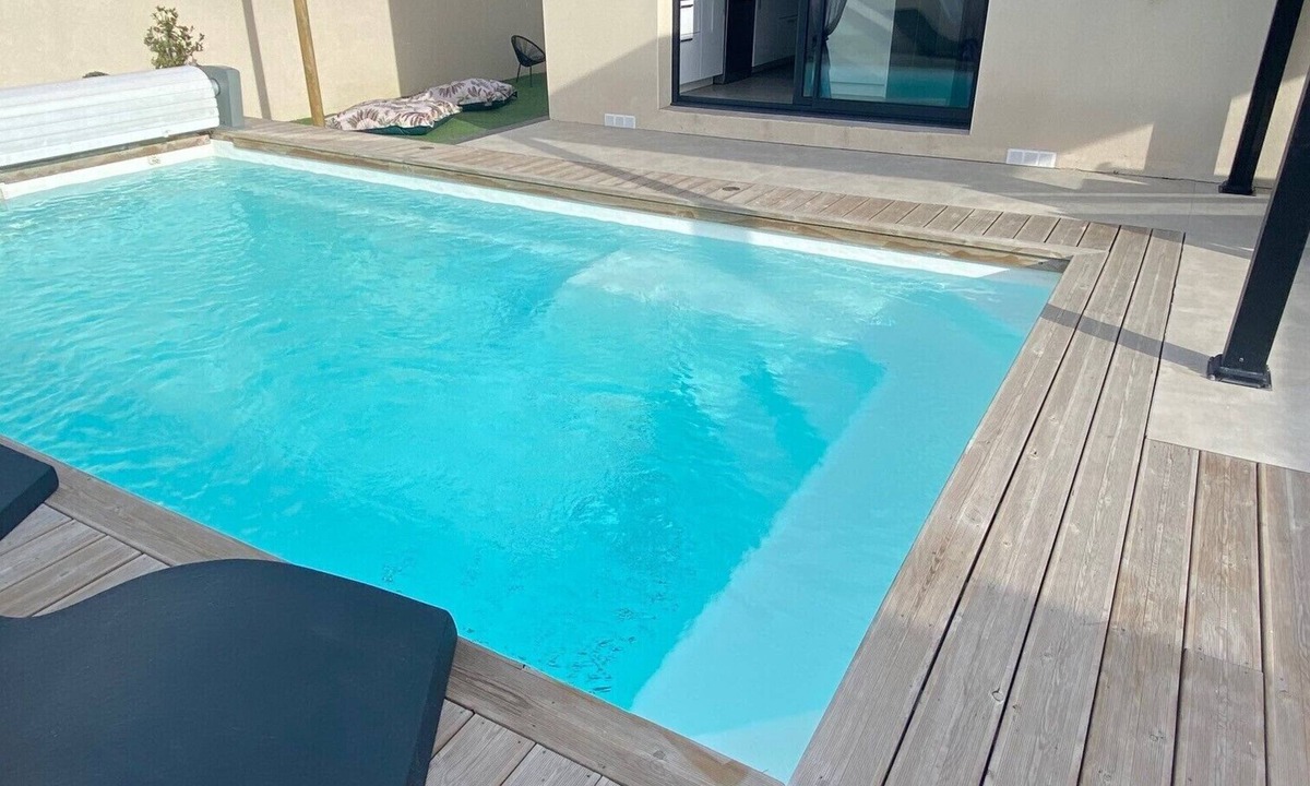 Pia House | 10-MINUTE DRIVE TO BEACHES HOUSE PRIVATE AIR-CONDITIONED POOL