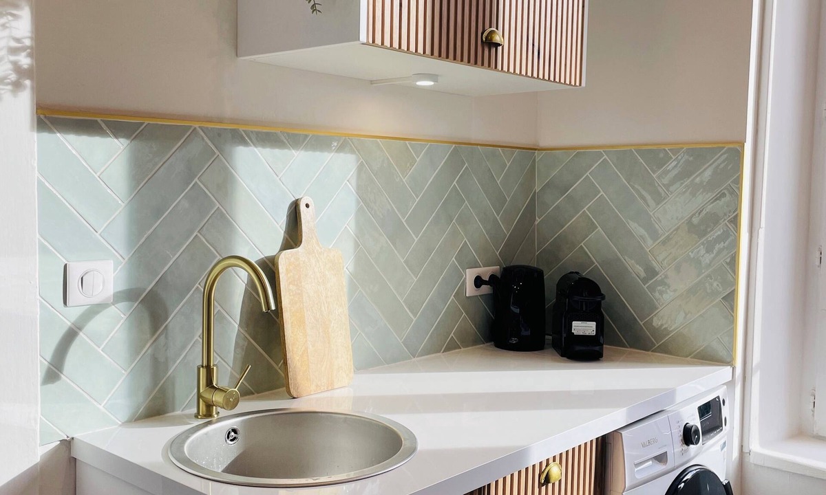 Poincare - Foch - Anatole France - Croix de Bourgogne Apartment | 10-minute walk from the spa and train station, comfortable apartment.