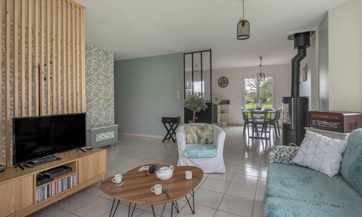 Saint-Molf Ski Chalet | 10 minutes from the sea, 5p holiday home, garden