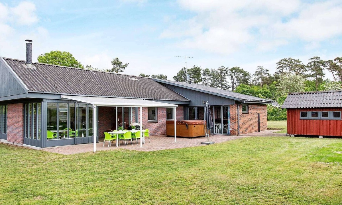Ordrup House | 10 person holiday home in Fårevejle