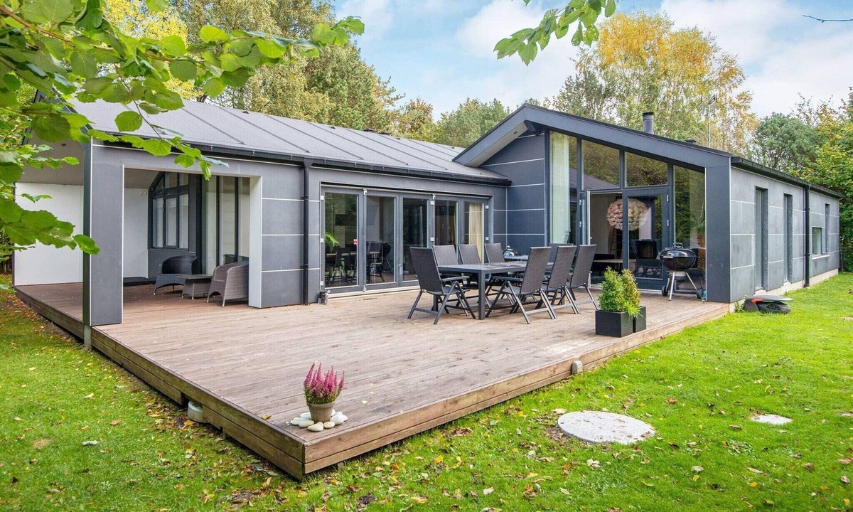 Øksenmølle House | 10 person holiday home in Ebeltoft