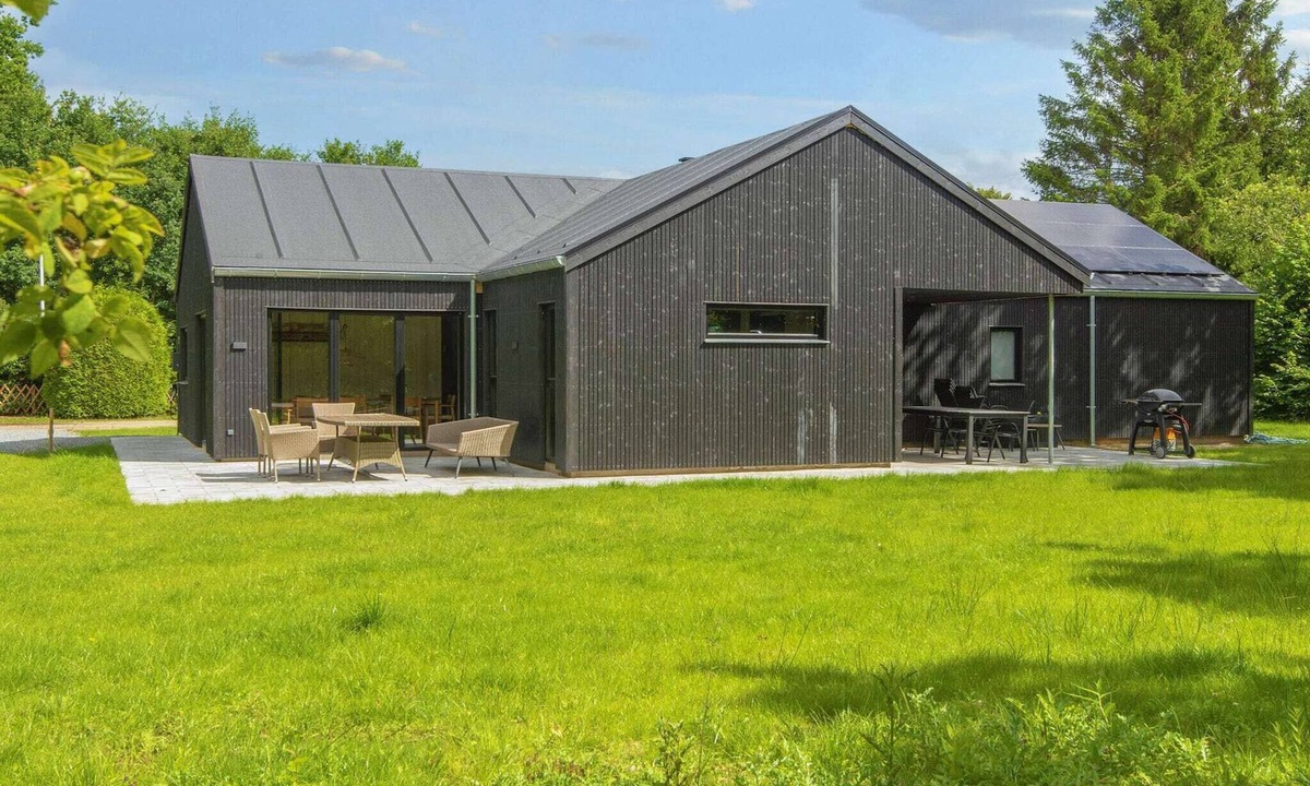 Fjellerup House | 10 person holiday home in Glesborg-By Traum